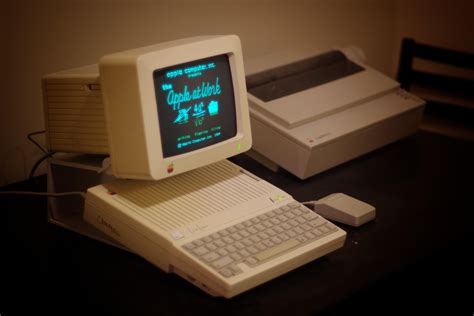 Apple Computer Work Scene 的图像结果