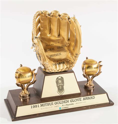 At Auction: 1991 R.J. Reynolds "Mitsui Golden Glove Award."