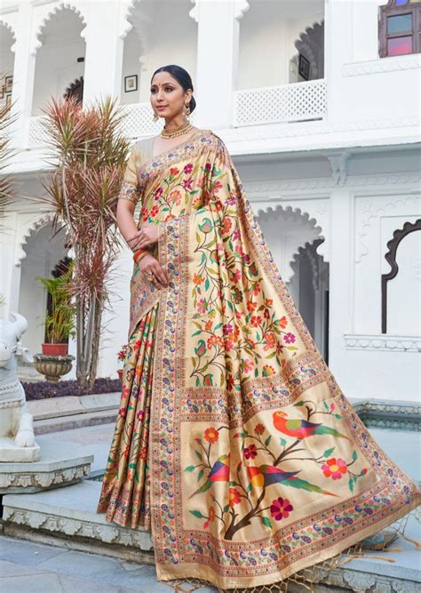 Buy Designer Paithani Sarees | Sunasa