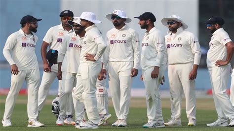 ind vs aus 3rd test start at indore holker cricket stadium by ringing ...