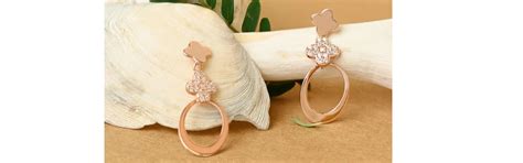 Silver Jewellery Trends in 2025: What’s In and Out? – Touch925
