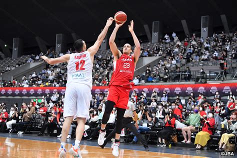 日本男篮28分大胜伊朗 归化内线砍下21分7篮板_全队