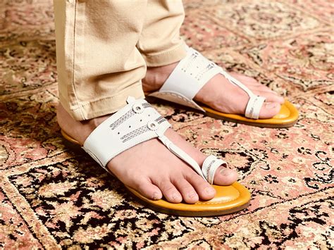 LFL White Leather Kolhapuri Chappal/ Slippers/LFL-KL-015 – LFL Stores