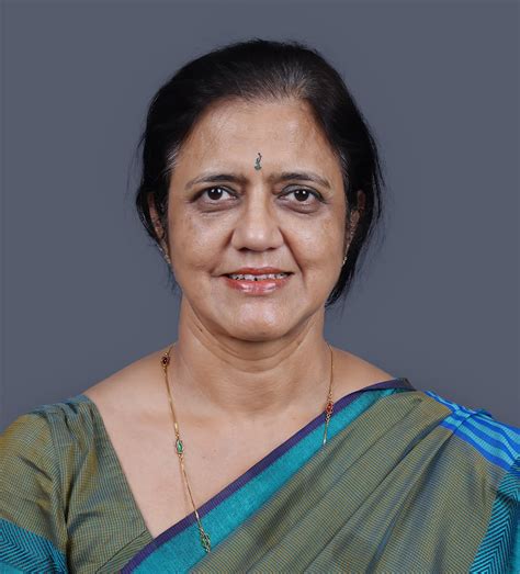 Dr. Meenakshi Yadav Dhar - Professor & Head | Amrita Hospital Faridabad