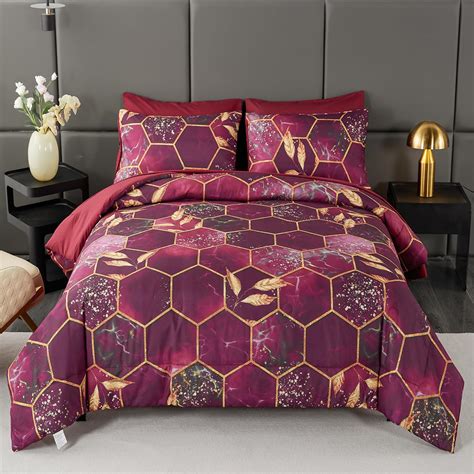 Amazon.com: ANGIYUIN 7 Pcs Burgundy and Gold Queen Comforter Sets Print ...