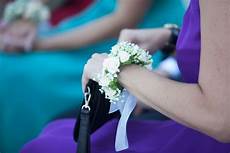 bracciale fiori accessori floreali bottoniere per lo sposo e braccialetti bracciale fiori accessori floreali bottoniere per lo sposo e braccialetti