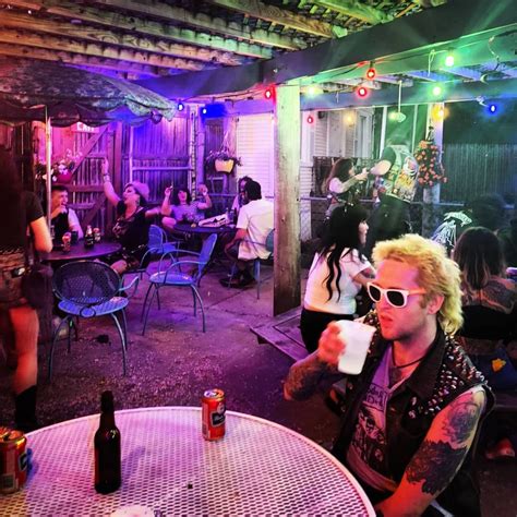 Outer Limits Lounge | Rock In Detroit