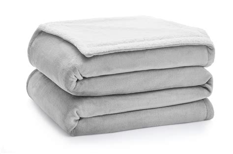 Casual Living 32599 Plush Throw Blanket Home and Hotel Luxury Premium ...