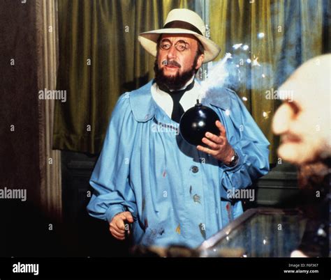 Inspector clouseau peter sellers hi-res stock photography and images - Alamy
