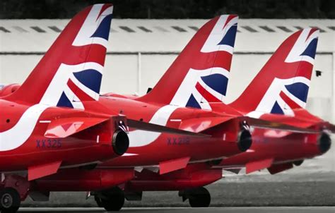 Wallpaper aircraft, Red Arrows, 3 Reds for mobile and desktop, section ...