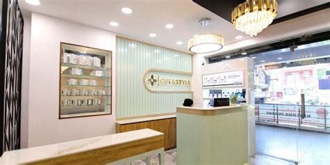 Elevate Your Style at the Closest Unisex Salon in DLF Phase 3