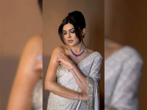 49 Years Old Bollywood Top Actress Sushmita Sen Dated Cricketers To ...