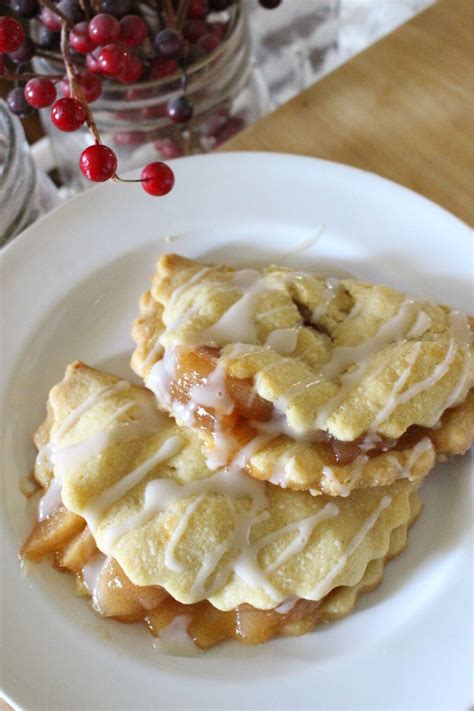 Easy Apple Hand Pies (with best tips!)
