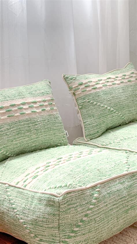 Pin by talina . on ديكورات شرقيه | Floor couch, Moroccan floor pillows ...