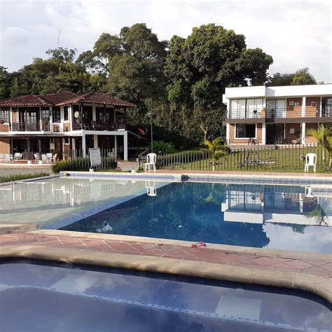 FINCA HOTEL CASA NOSTRA, VILLA MANUELA (Quimbaya) - Villa Reviews ...