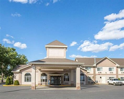 FAIRBRIDGE INN & SUITES GLENDIVE - Hotel Reviews, Photos, Rate ...