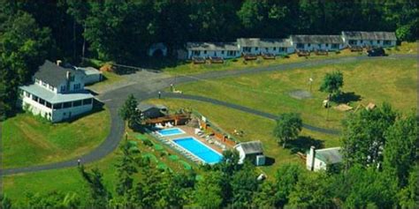 HILL VIEW MOTEL AND COTTAGES (Lake George/Diamond Point) - Cottage ...