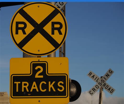 Railroad Crossing Signs Free Stock Photo - Public Domain Pictures