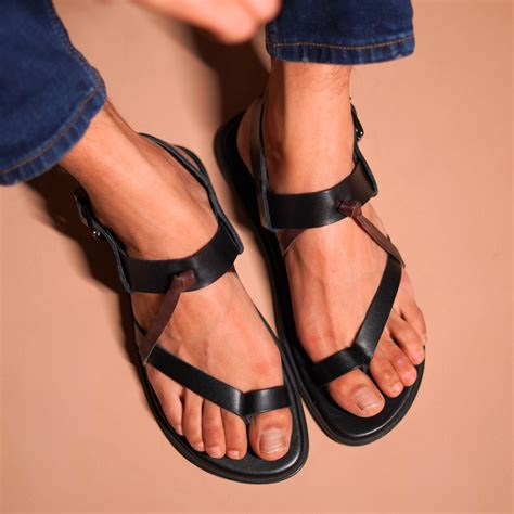 Leather Footwear for Men- Buy Shoes, Sneakers, Juttis, Chappals ...