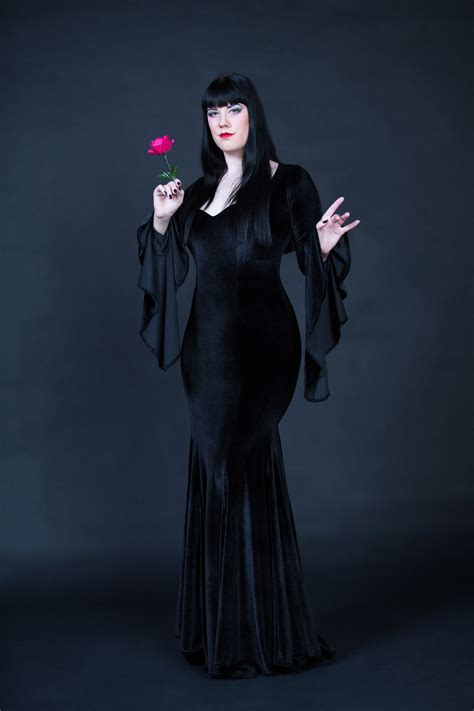 Morticia Addams Costume Diy