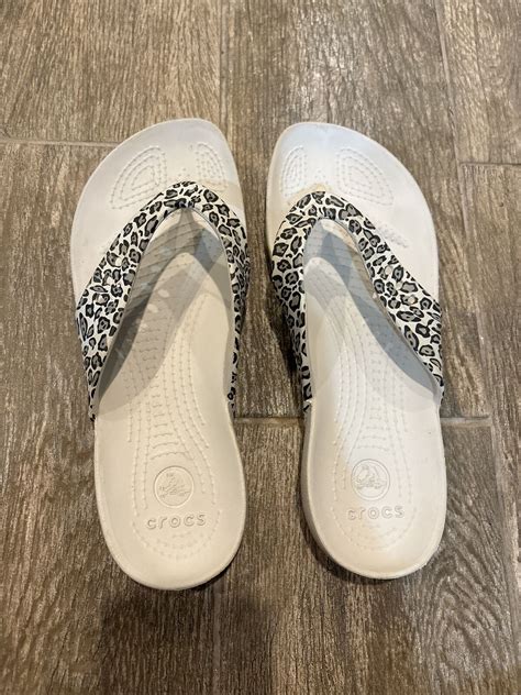 Crocs Made Leopard Print Flip Flops Women’s Size 9 - Gem