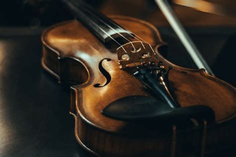 Fiddle vs Violin - What are the Differences? - Musician Wave