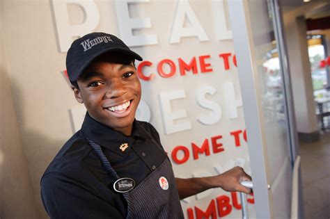 Get Ready, 15-Year-Olds! Wendy's Is On The Hunt For You - Jhu Innovations