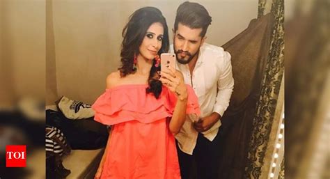 Kishwer Merchant, Suyyash Rai opt for court marriage - Times of India