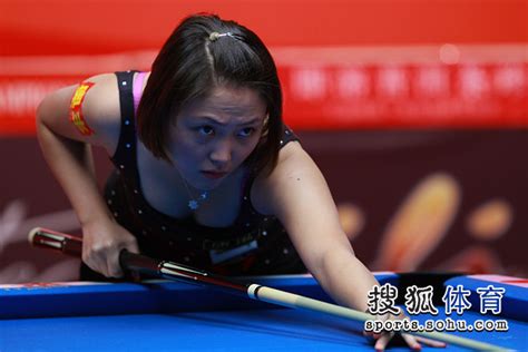 图文：中国女排赛前训练 动作十分整齐-搜狐体育