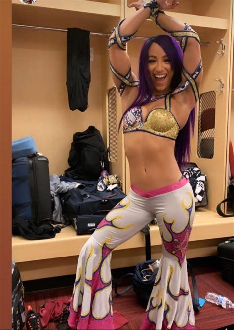Sasha Banks ass jiggle : r/SashaBanksWWE