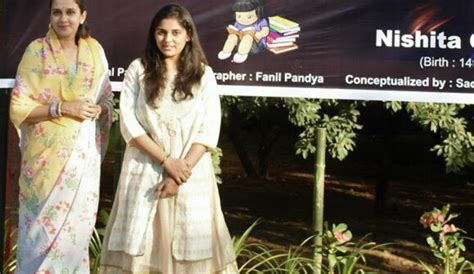 This 24-YO Student Has Spent Her Last Ten Vacations Collecting Funds To ...