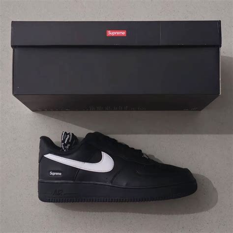 Supreme x Nike Air Force 1 Low Black White - CU9225-002 - Le Site de la ...
