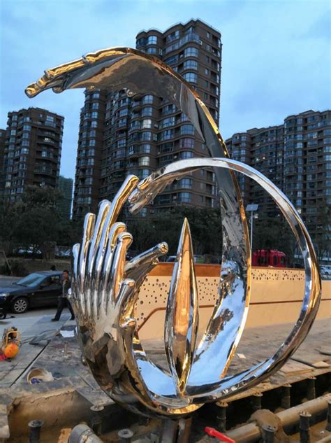 南京不锈钢雕塑|锻铜雕塑厂|玻璃钢雕塑公司|南京金叶子雕塑工程有限公司