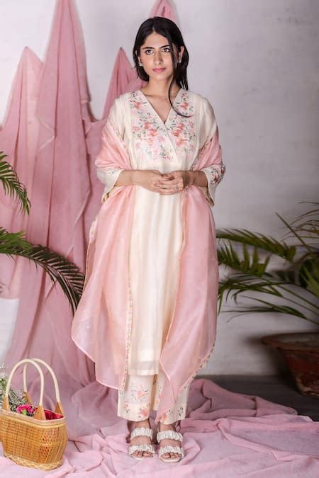Buy Pink Cotton, Organza, Chanderi Thread Work V Neck Embroidered Kurta ...