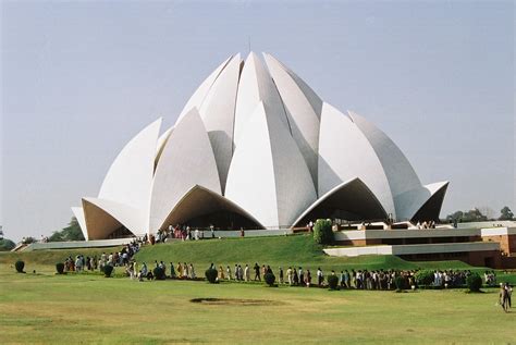 Lotus Bahai Temple Delhi: What’s so Special About It?