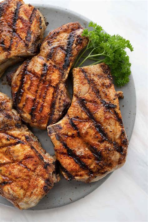 Juicy Grilled Pork Chops - Food Buzz Daily