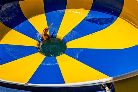 Slides & Attractions – Ravine Waterpark