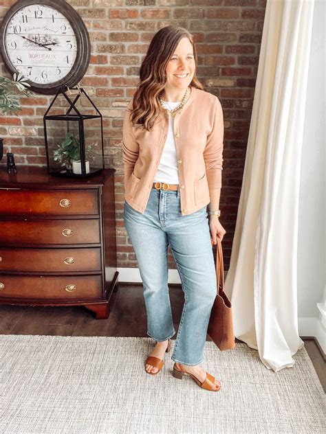 Business Casual Outfits with Jeans for Women 的图像结果