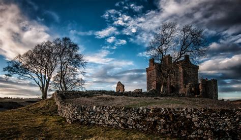 Download wallpaper nature, castle, the fence, Balvaird Castle, section ...