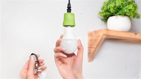 LED Light Bulb Hack 的图像结果