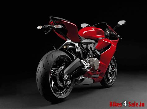 Ducati Superbike 899 Panigale price, specs, mileage, colours, photos ...