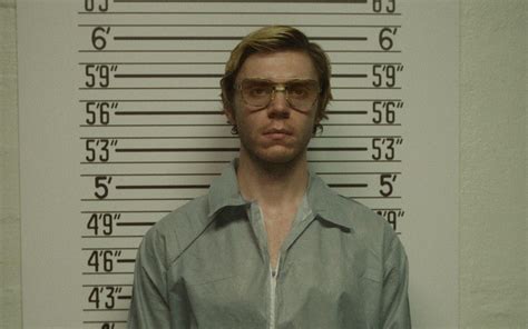 Why do so many serial killers have the same glasses? - nss magazine