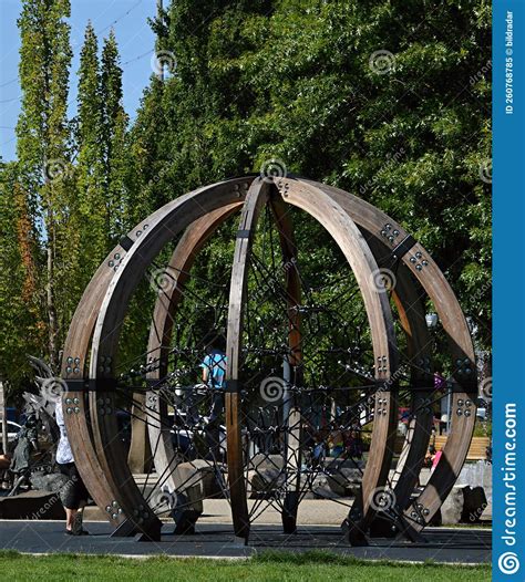 Park at the Willamette River in the Town Corvallis, Oregon Editorial ...