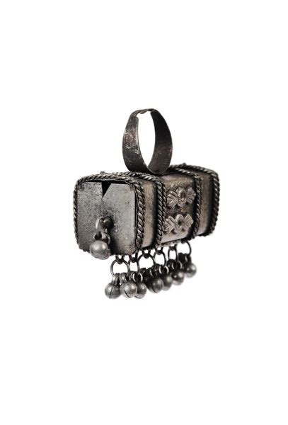 Silver Look Like Designer Lightweight Adjustable Briefcase Shaped Size ...