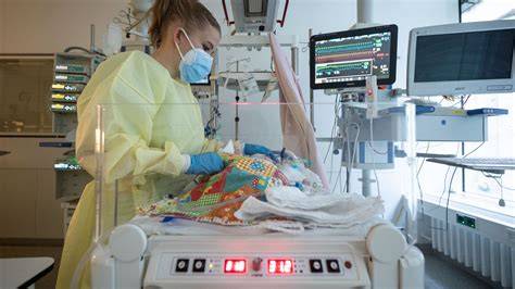 Scientists Are Gaining On RSV, a Persistent Threat to Children - The New York Times