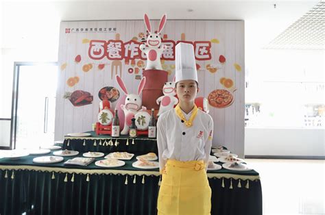 22级新生毛瑞贵：初中毕业外出打工返校学技，给人生重新开始的机-_广西厨师培训学校