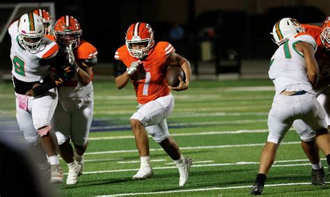 Burbank closes in on historic district title with win over Sam Houston