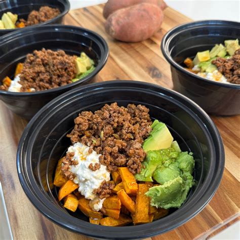Hot Honey Ground Beef and Sweet Potato Bowls | Meal Prep on Fleek