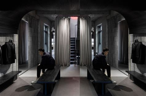 Computer Shop Wall 的图像结果