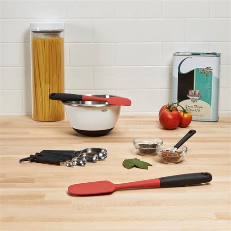 Spatula din silicon 29,5 cm - OXO | KitchenShop